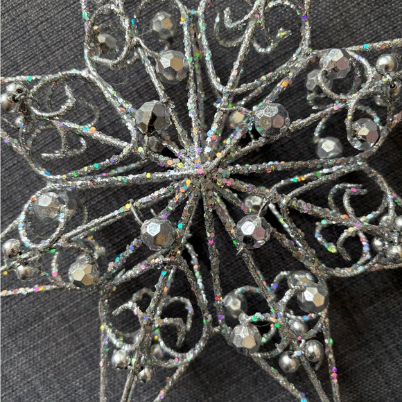 Silver Star Tree Topper - Picture 2 of 3